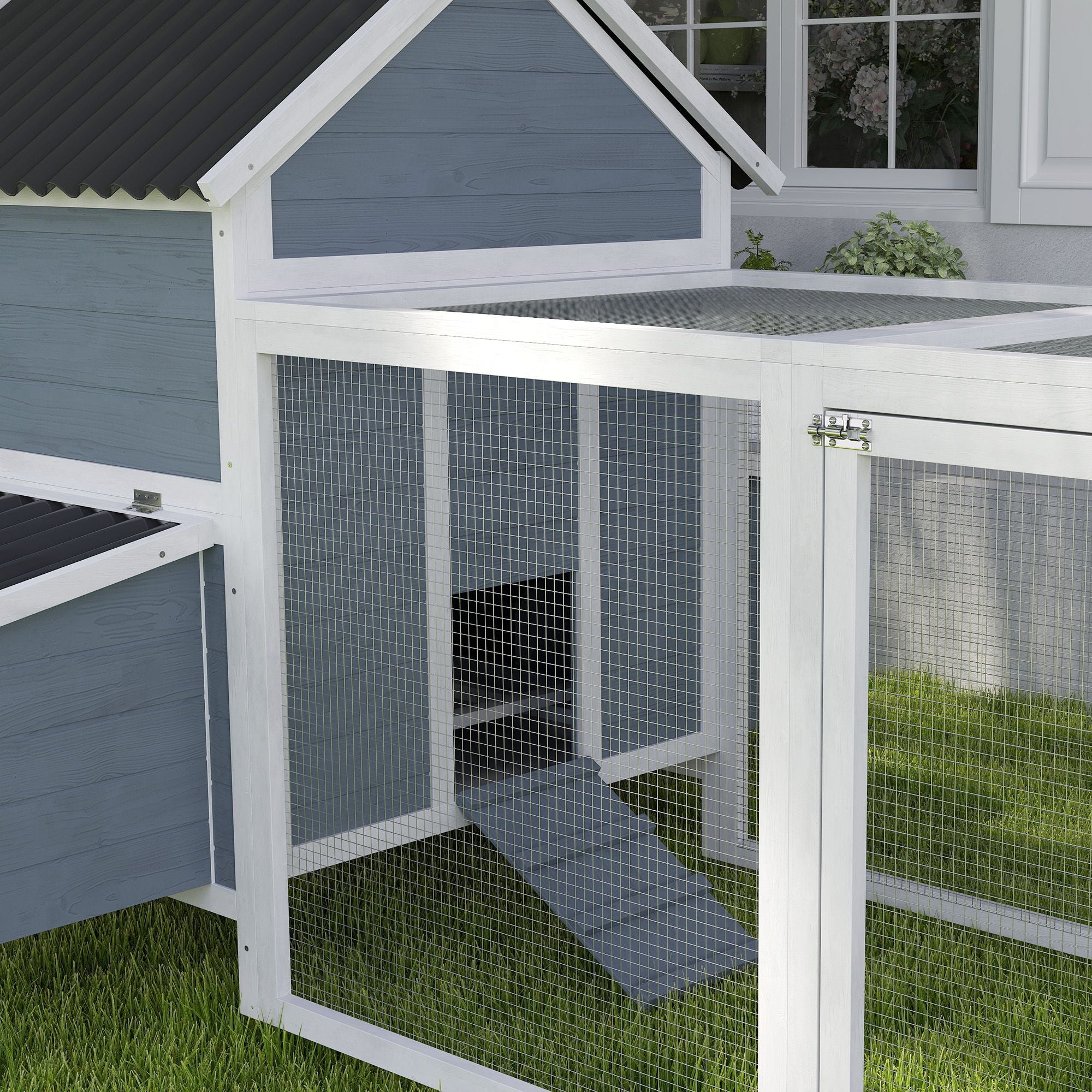 Spacious furniture-style Chicken Coop with Nesting Boxes and Run