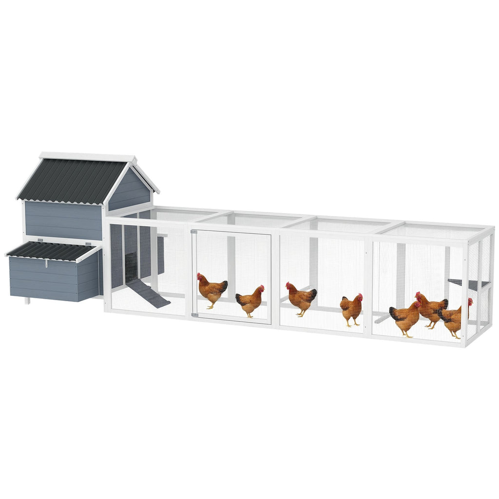 Spacious furniture-style Chicken Coop with Nesting Boxes and Run