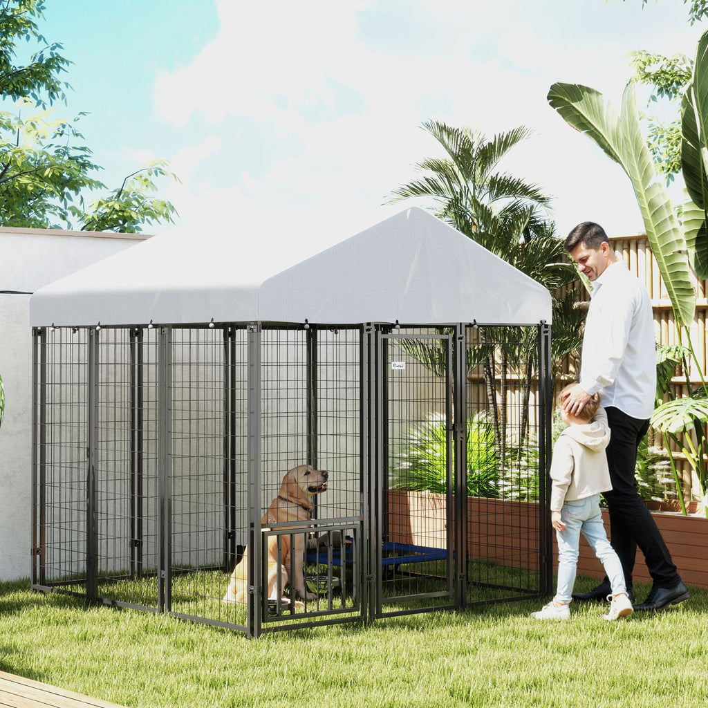 Spacious Outdoor Dog Kennel with Roof & Adjustable Bowls