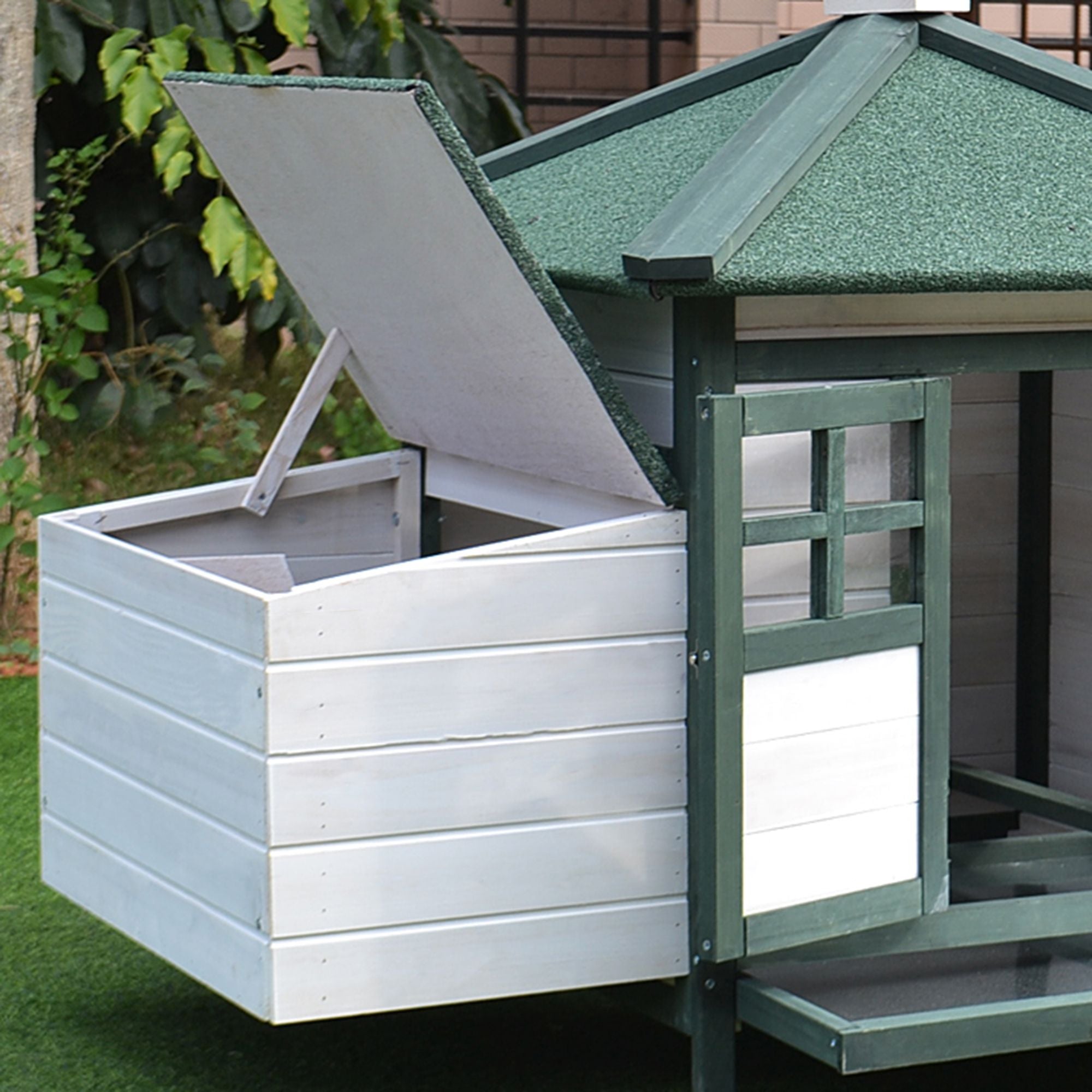 Give Your Flock a Stylish, Safe Home with This Wooden Chicken Coop