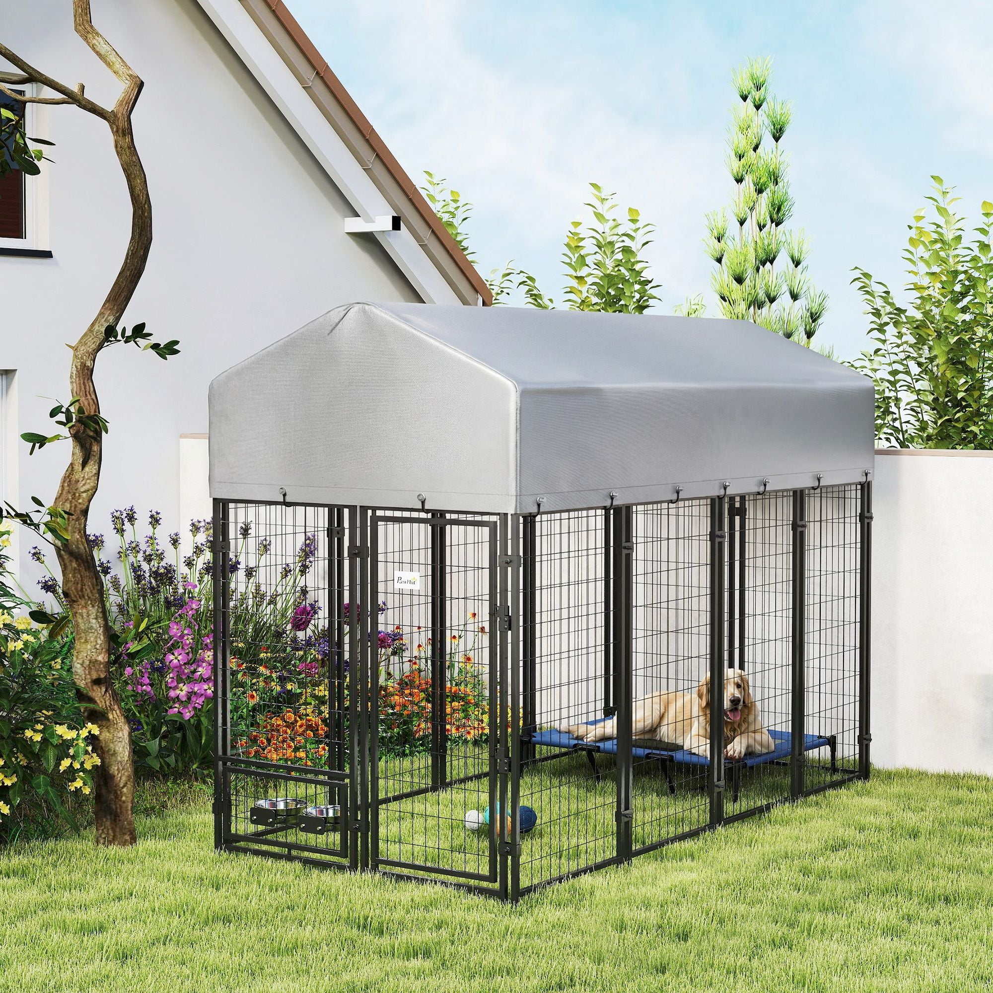 Spacious Outdoor Dog Kennel with UV-Protective Roof and Rotating Bowls