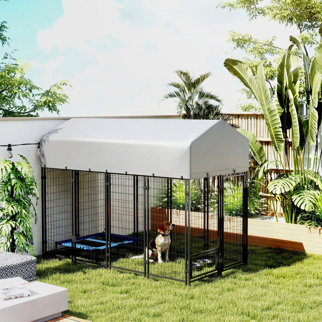 Spacious Outdoor Dog Kennel with UV-Protective Roof and Rotating Bowls