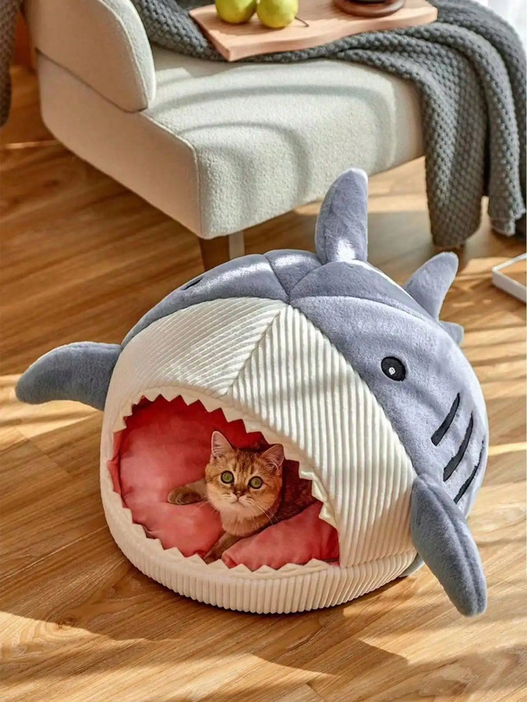 Shark-Shaped Enclosed Pet Bed for All-Season Dog and Cat Comfort