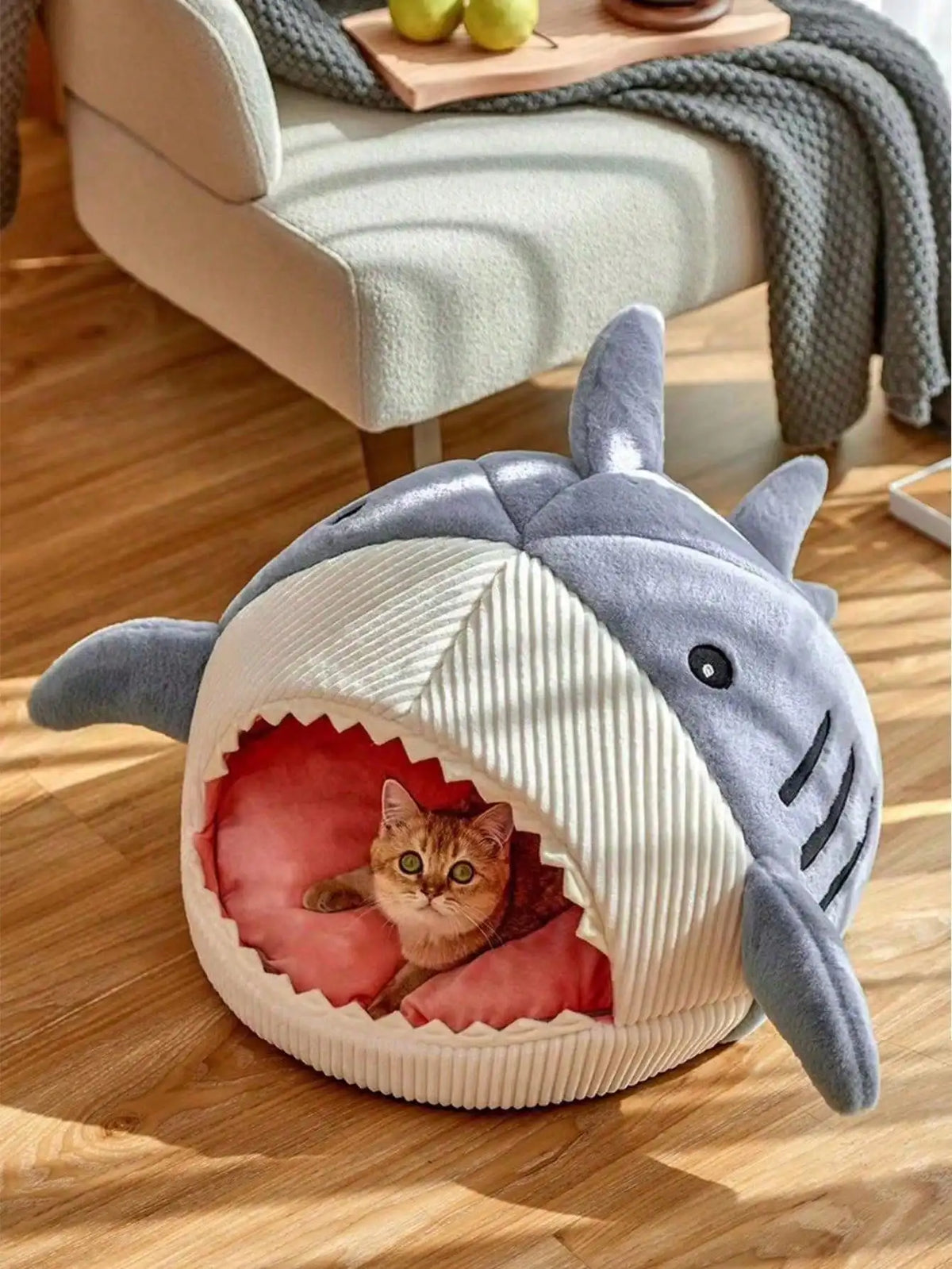 Shark-Shaped Enclosed Pet Bed for All-Season Dog and Cat Comfort