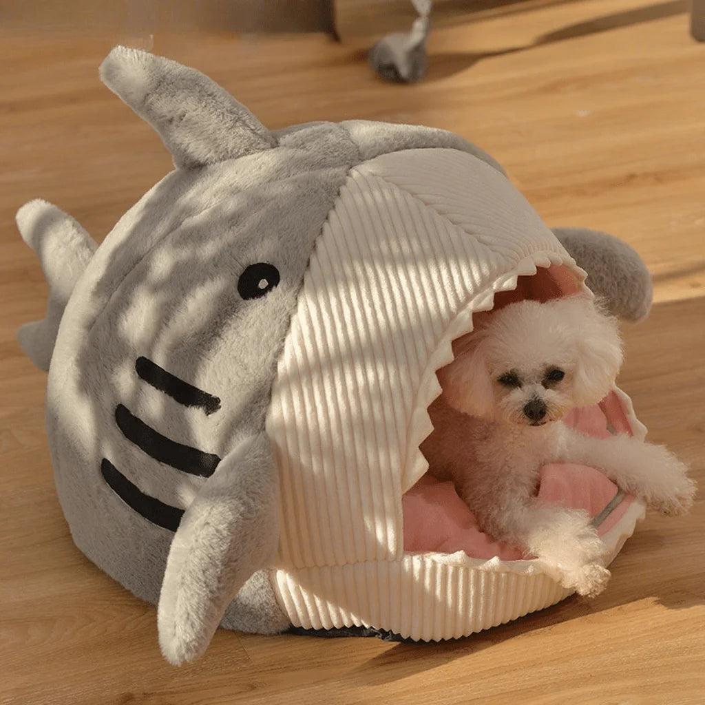 Shark-Shaped Enclosed Pet Bed for All-Season Dog and Cat Comfort