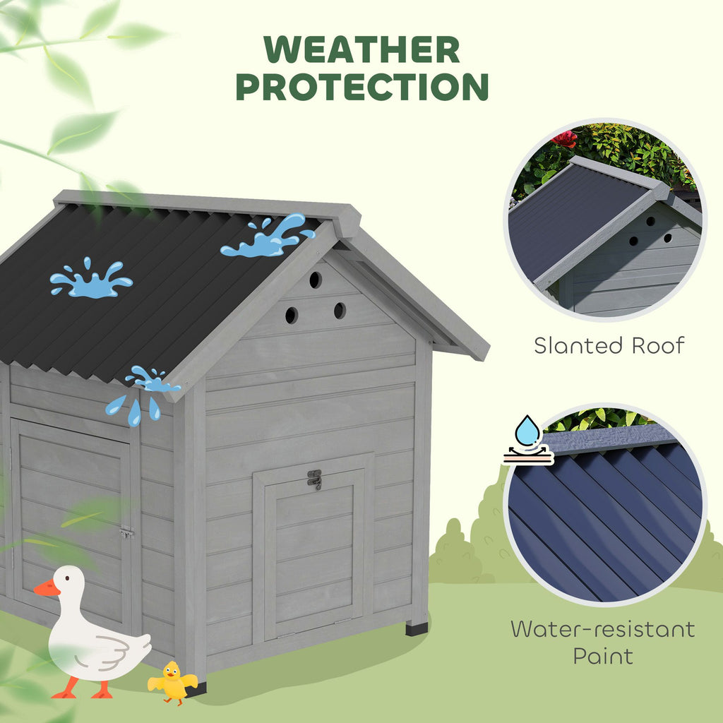 furniture-style Duck House with Openable Roof and Removable Base for Easy Cleaning
