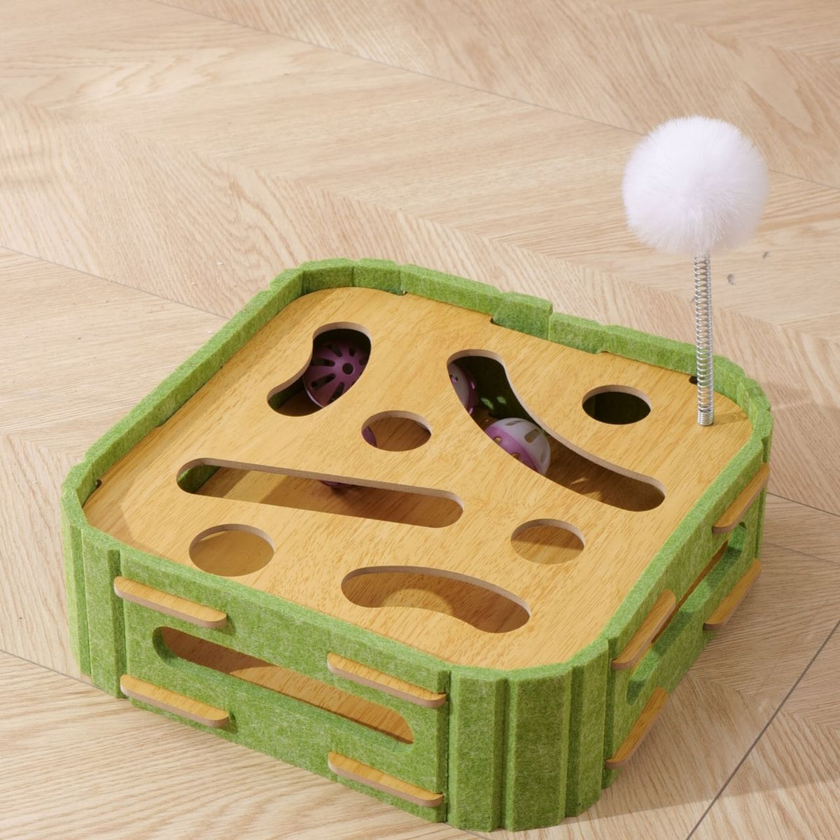 everyday Cat Scratcher with Interactive Balls - Compact