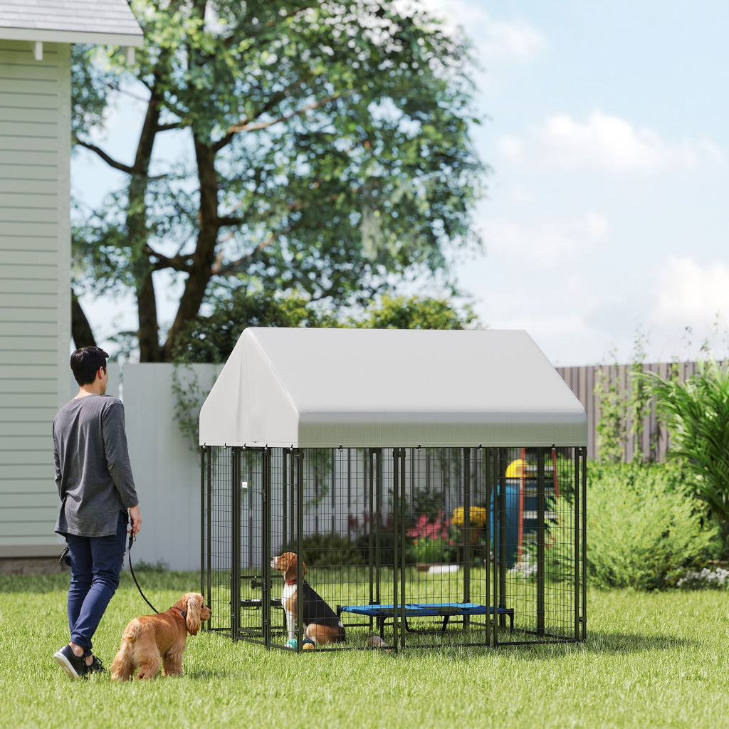 Spacious Outdoor Dog Kennel with Roof for All-Weather Play
