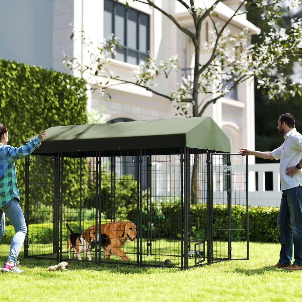 Spacious Outdoor Dog Kennel with Rotating Bowl Holders & water-ready Cover
