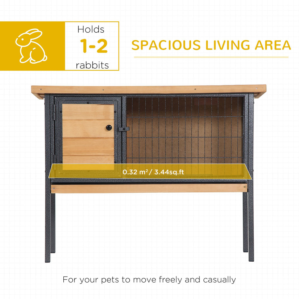 Outdoor Small Animal Hutch with Lockable Doors and Removable Tray