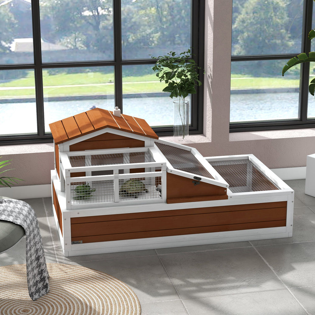 Two-Story Tortoise House with Balcony and Three-Room Layout