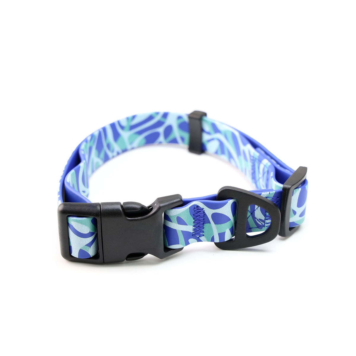Printed Water-ready Dog Leash and Collar Set with Practical Hardware