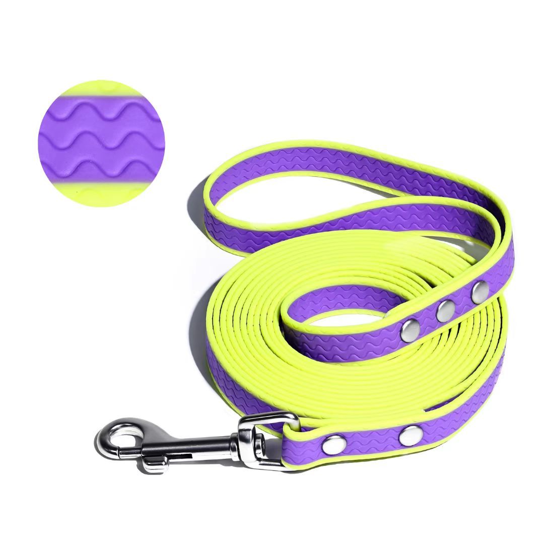 Two-Tone Water-ready Dog Leash with Wavy Non-Slip Grip