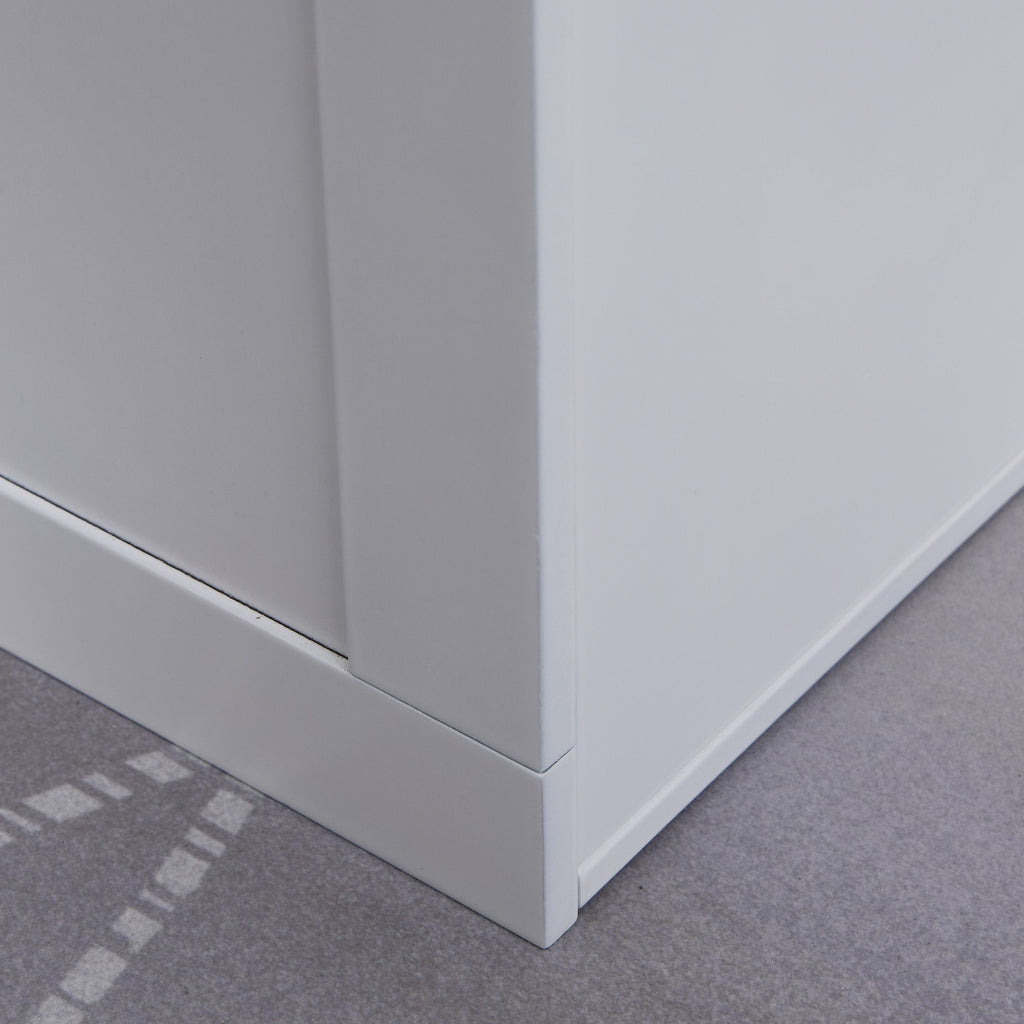 Elevate Your Big Pup's Mealtime with This Raised Dining Station